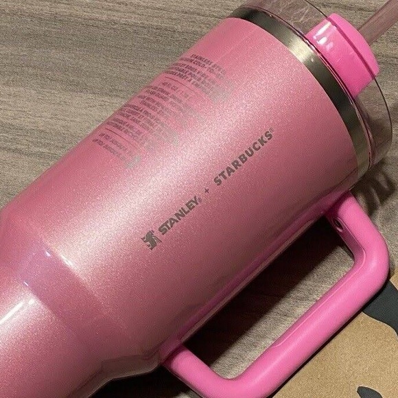 🎀LAST ONE! STANLEY X STARBUCKS 2024 - WINTER PINK 40 OZ LIMITED EDITION🎀 - Picture 2 of 3